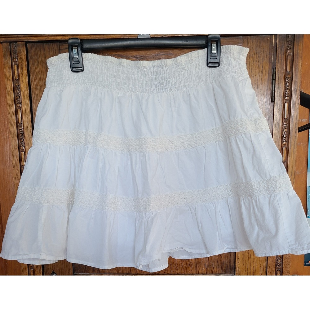 Fire Los Angeles White Cotton Tiered Mini Skirt Smocked Waist Crochet Trim M